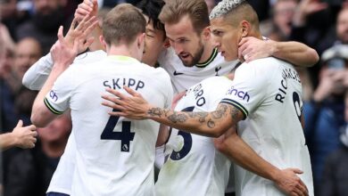 Liga Inggris, Tottenham Hotspur vs Nottingham Forest, The Lilywhites - julukan Tottenham - menang berkat gol Harry Kane (19` dan 35') dan sebuah gol Son Heung-min (62').