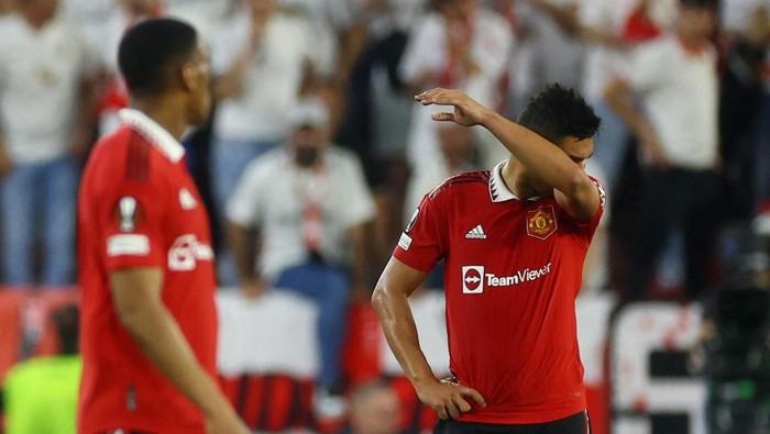Sevilla Vs MU, Manchester United tumbang 0-3 dari Sevilla pada leg kedua perempatfinal Liga Europa. Setan Merah pun tersingkir dengan kekalahan agregat 2-5.