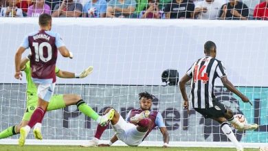 Alexander Isak mencetak gol ke gawang Aston Villa pada laga Premier League Summer Series (c) AP Photo/Chris Szagola