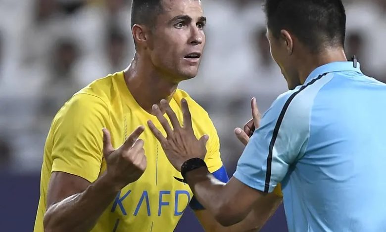 Cristiano Ronaldo Marah-Marah ke Wasit saat Laga Al-Nassr Vs Al-Ahli Dubai